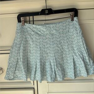 Southern Tide Gwen Pleated Performance Skirt